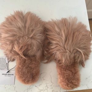 Ariana Bohling Alpaca Slippers size Medium 8-9